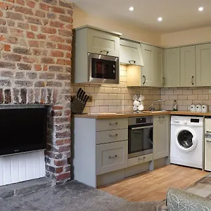  Holiday home Caedmons Dream